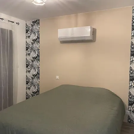 Holiday home Bulle Etoilee *